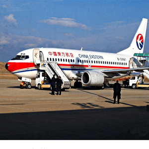 德宏机场托运航空快运业稳步发展的原因是什么？